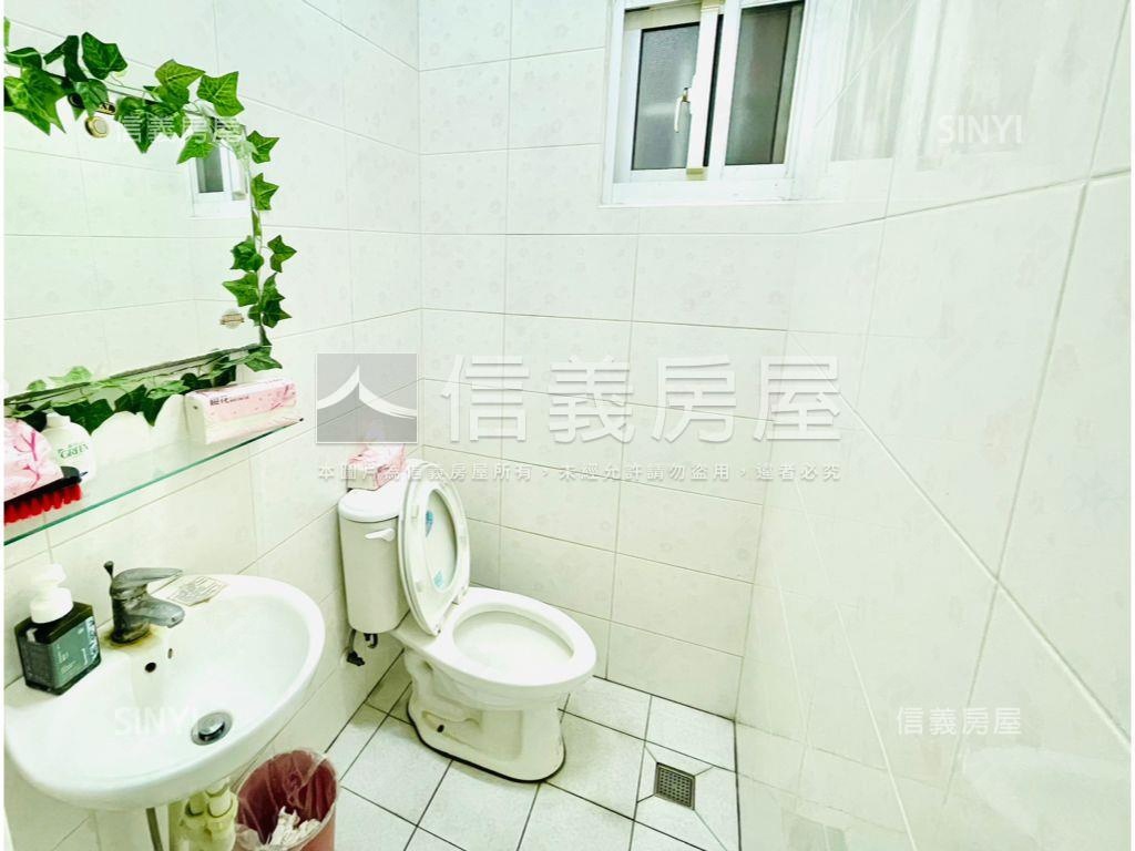 仁武仁慈正路透店房屋室內格局與周邊環境
