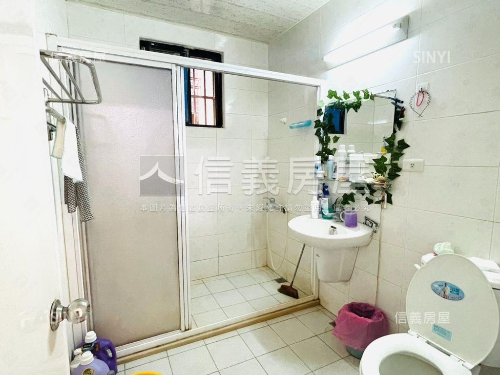仁武仁慈正路透店房屋室內格局與周邊環境