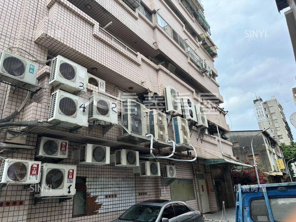 亞灣漢神大立面寬角店１房屋室內格局與周邊環境