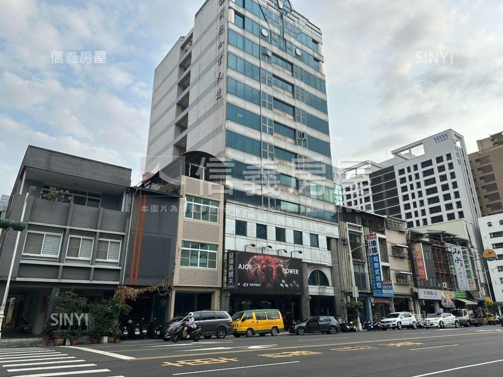 亞灣漢神大立面寬角店１房屋室內格局與周邊環境