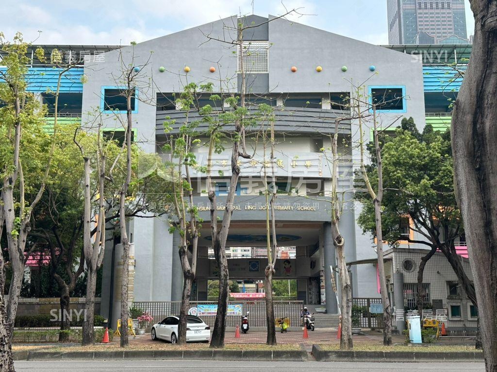 亞灣漢神大立面寬角店１房屋室內格局與周邊環境