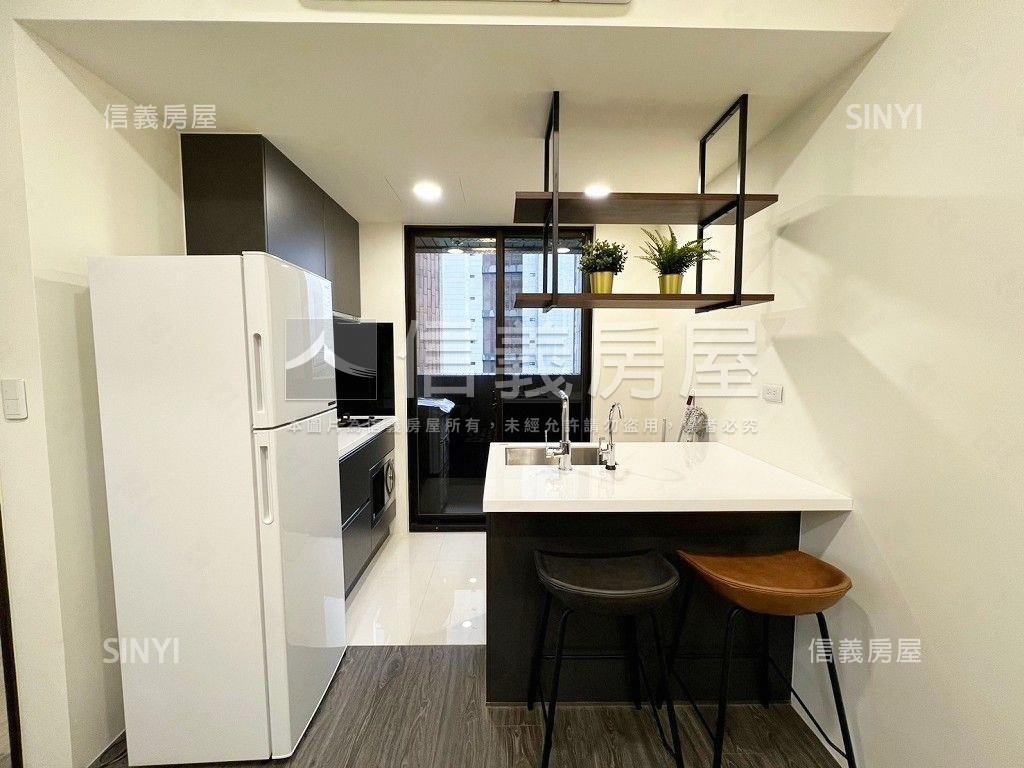 心居邊間兩房車位房屋室內格局與周邊環境