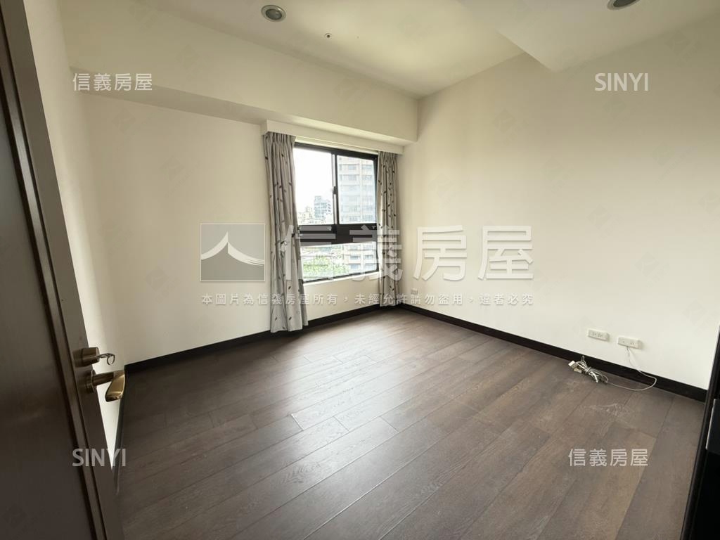 力麒首御臻藏美邸房屋室內格局與周邊環境