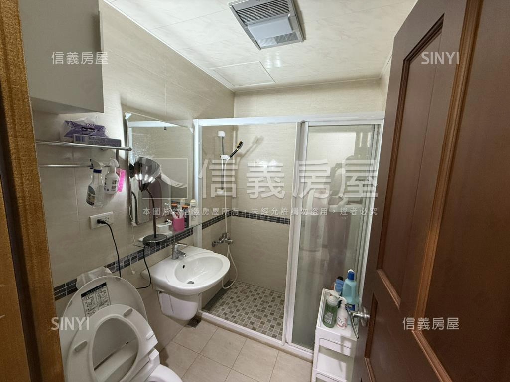 斐麗高樓景觀近捷運三房房屋室內格局與周邊環境