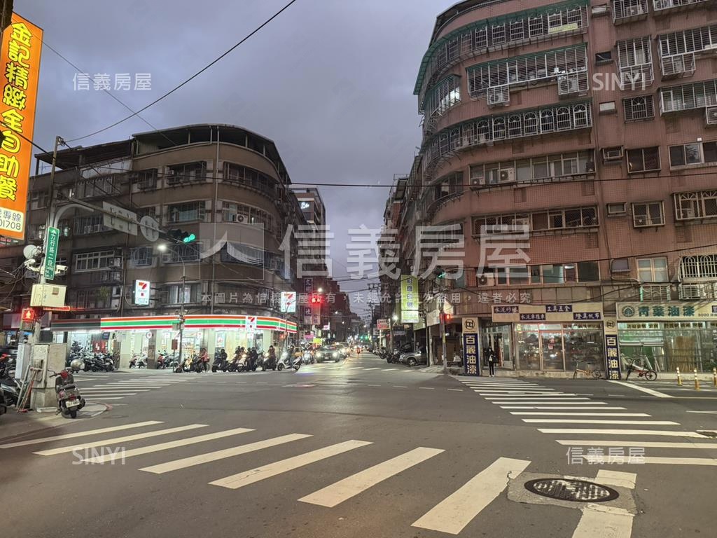 斐麗高樓景觀近捷運三房房屋室內格局與周邊環境