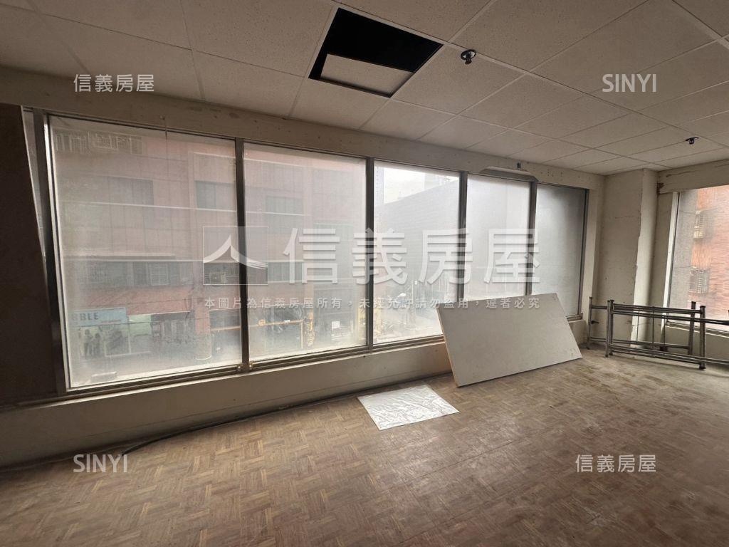擎天雙星店鋪Ｃ房屋室內格局與周邊環境