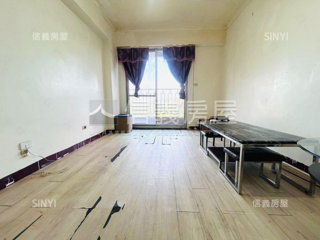 楊梅交流道美二房車位房屋室內格局與周邊環境