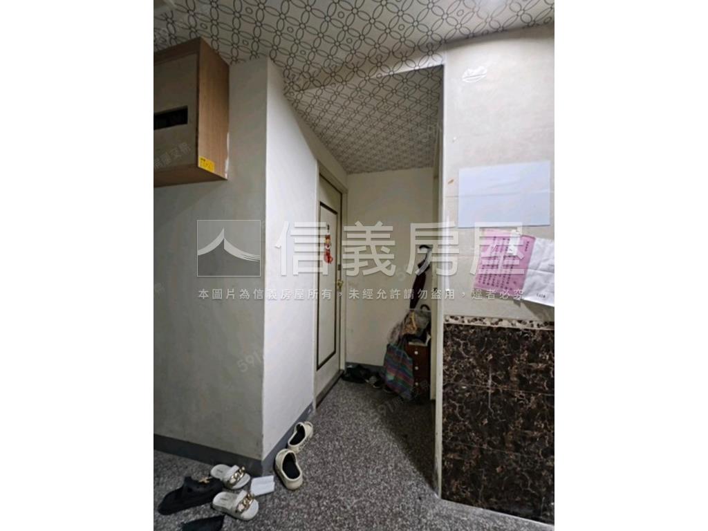 鶯桃美透天金雞母房屋室內格局與周邊環境