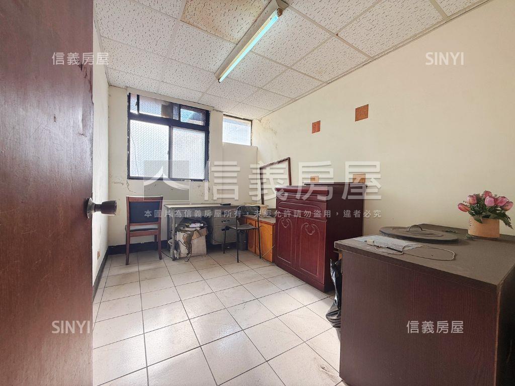推薦北區四房稀有三樓公寓房屋室內格局與周邊環境