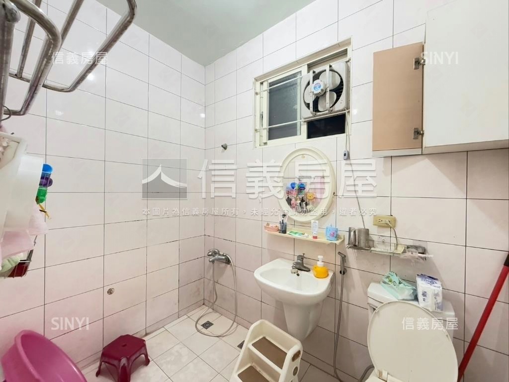 家在成功路上的三房房屋室內格局與周邊環境