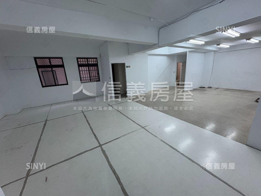 名門廣場１加二樓面寬店面房屋室內格局與周邊環境