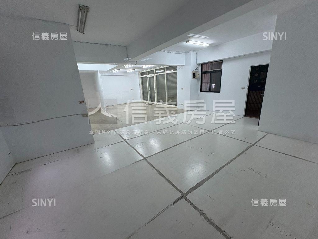 名門廣場１加二樓面寬店面房屋室內格局與周邊環境
