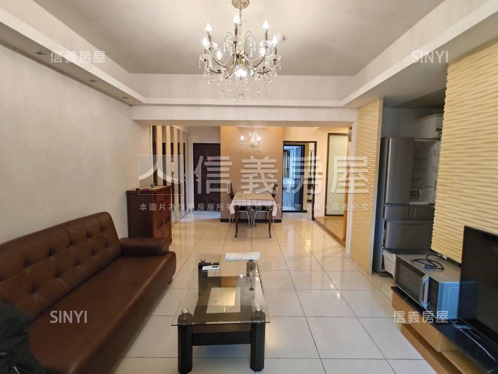 亞灣直接入住配平移車位房屋室內格局與周邊環境