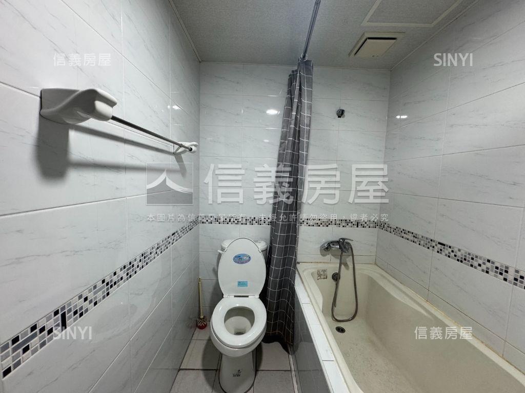 亞灣直接入住配平移車位房屋室內格局與周邊環境