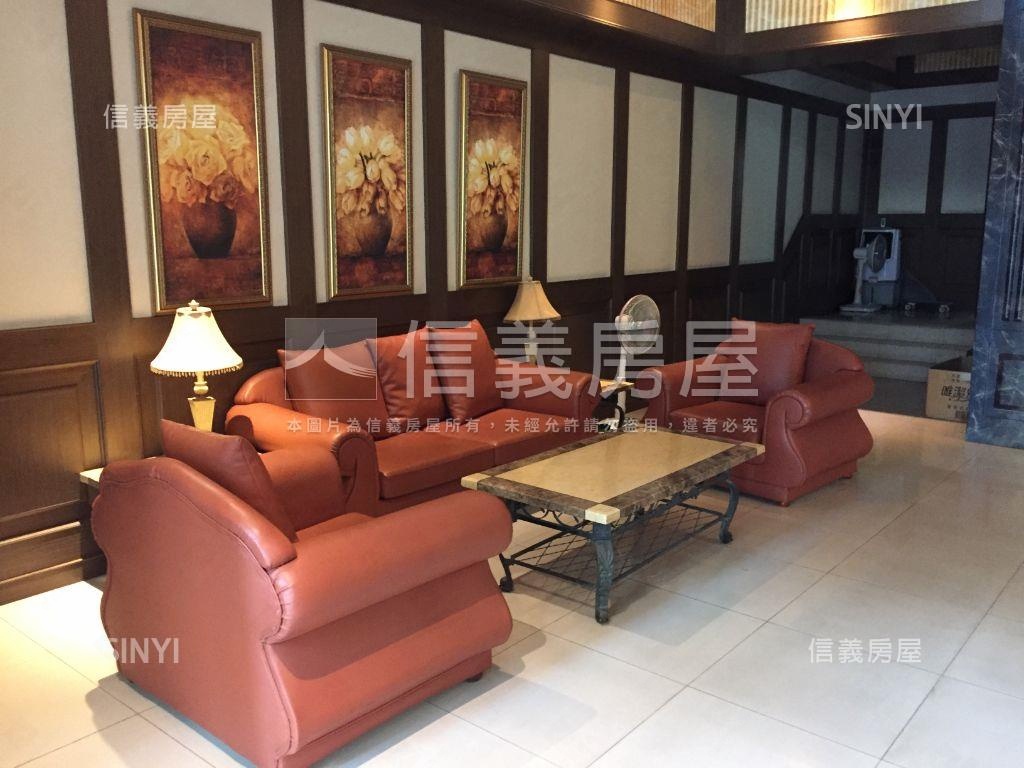 亞灣直接入住配平移車位房屋室內格局與周邊環境