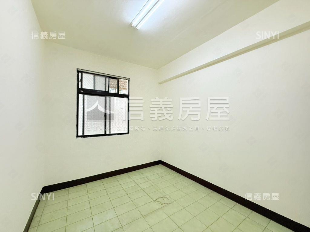 近好市多中和積穗方正３房房屋室內格局與周邊環境