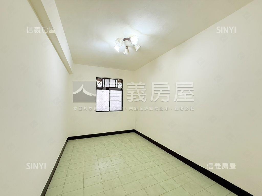 近好市多中和積穗方正３房房屋室內格局與周邊環境
