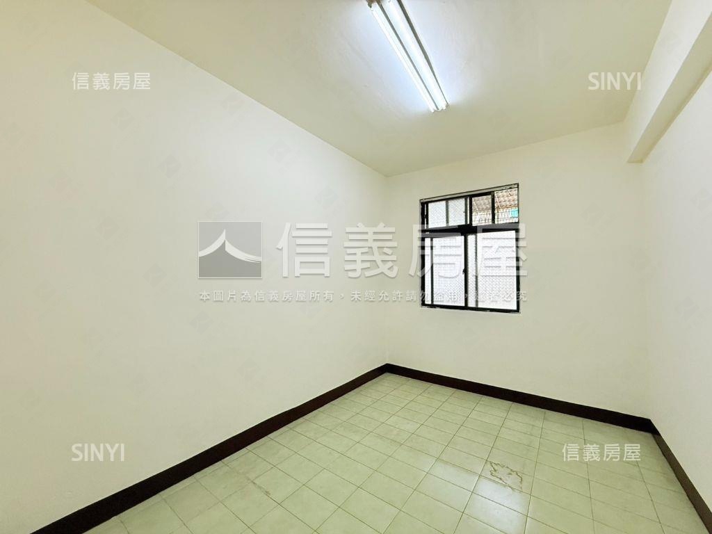 近好市多中和積穗方正３房房屋室內格局與周邊環境