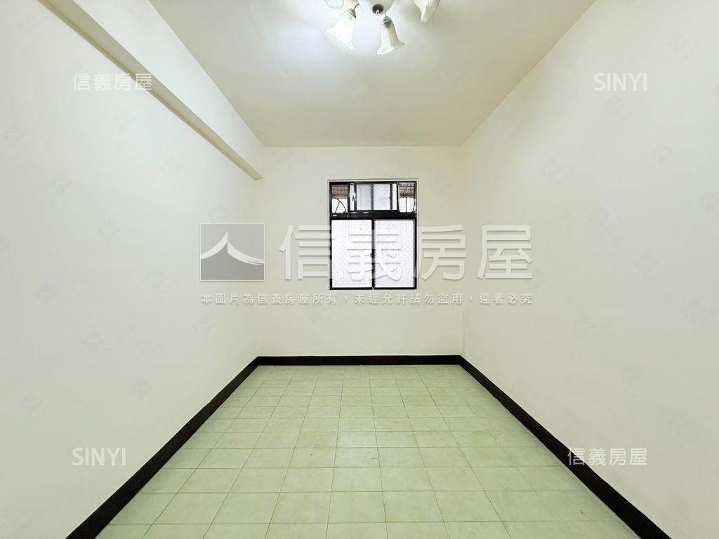 近好市多中和積穗方正３房房屋室內格局與周邊環境