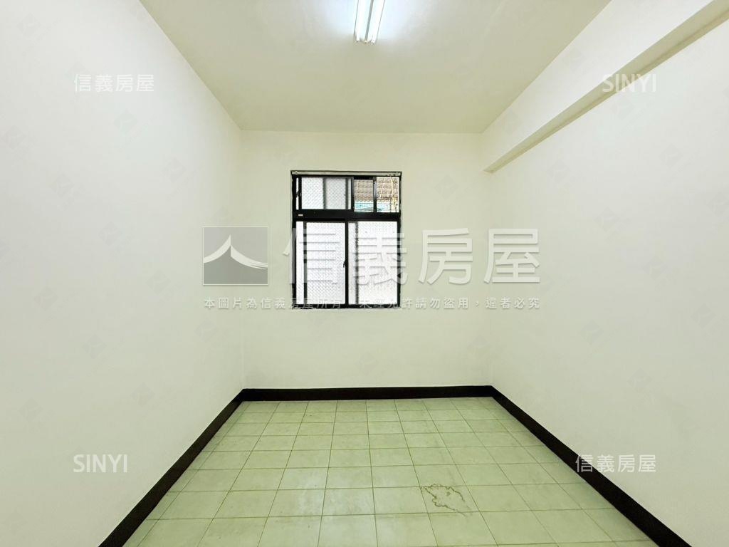 近好市多中和積穗方正３房房屋室內格局與周邊環境