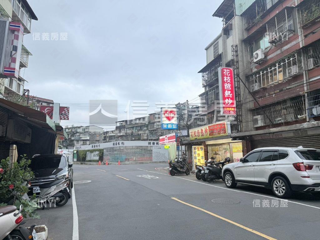 捷運板南線金店面房屋室內格局與周邊環境