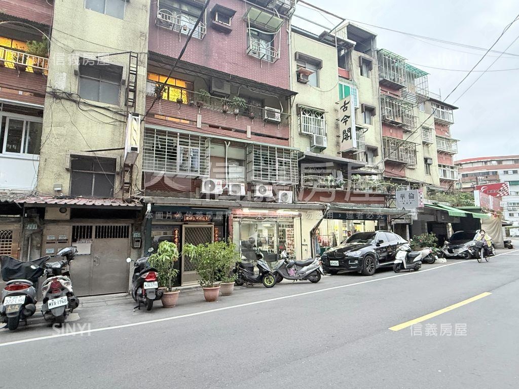捷運板南線金店面房屋室內格局與周邊環境
