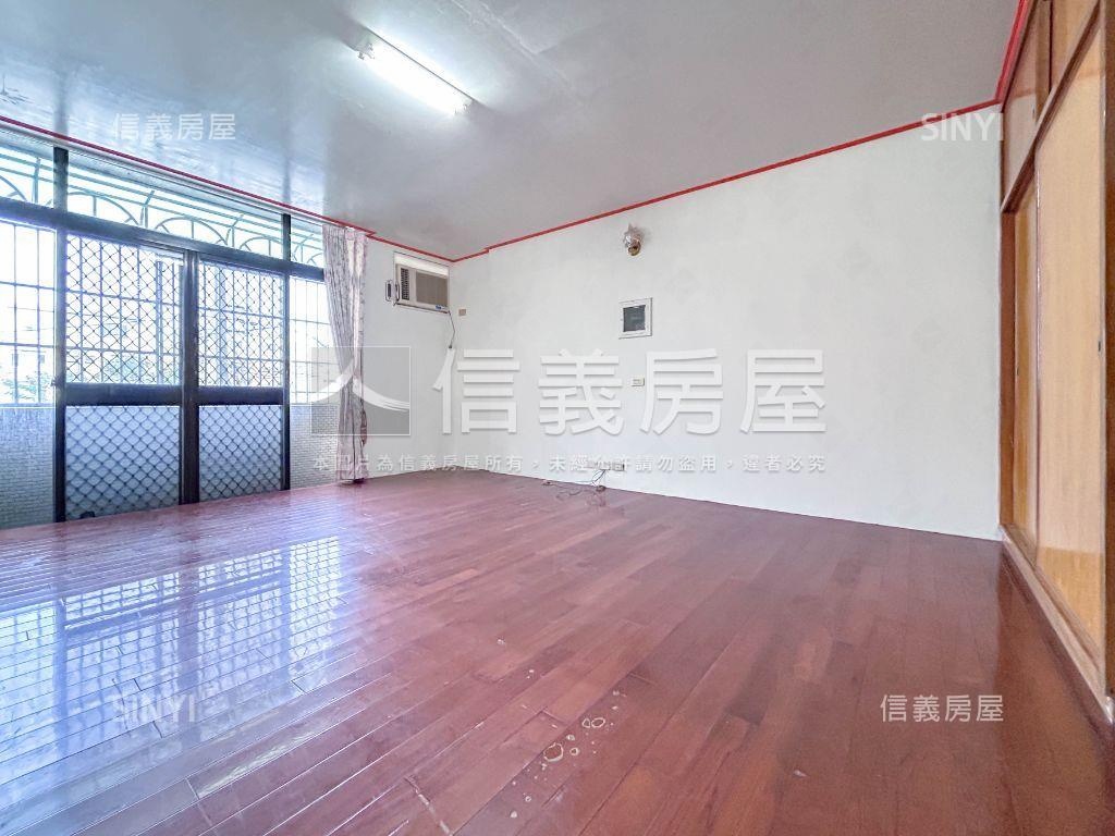 近中華路採光孝親美墅房屋室內格局與周邊環境