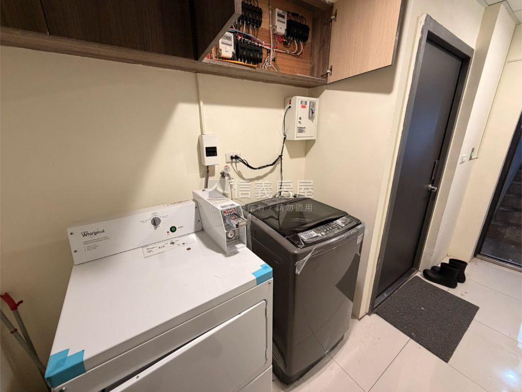 捷運稀有低總三樓房屋室內格局與周邊環境