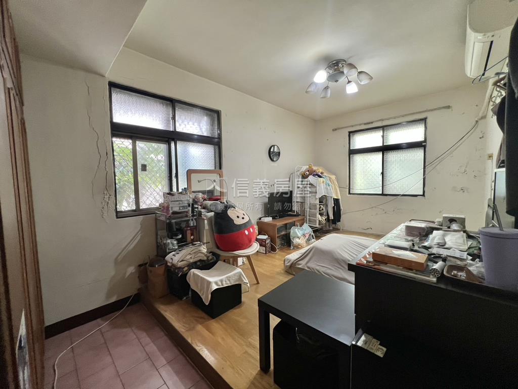 中和中正邊間二樓美寓房屋室內格局與周邊環境