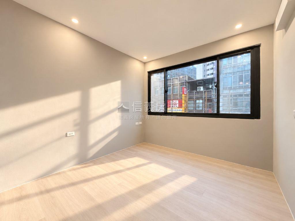 中和站約５分鐘全新裝潢房屋室內格局與周邊環境