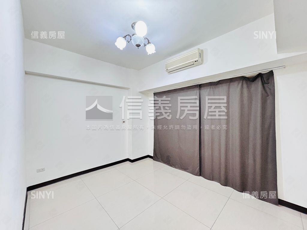 捷運Ａ１７對面３房房屋室內格局與周邊環境