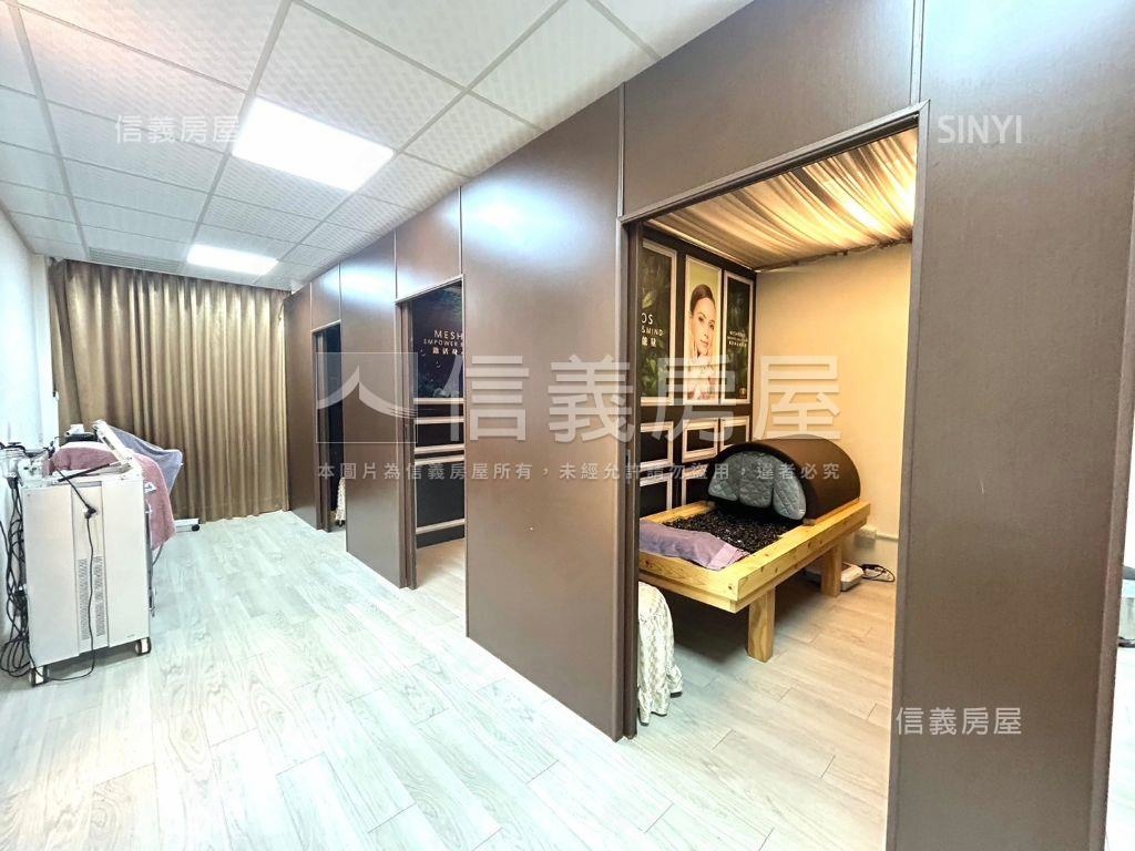 近火車站大面寬透店房屋室內格局與周邊環境