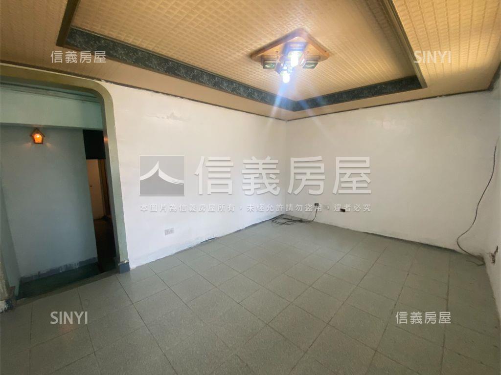 五權南路一樓優質店面房屋室內格局與周邊環境