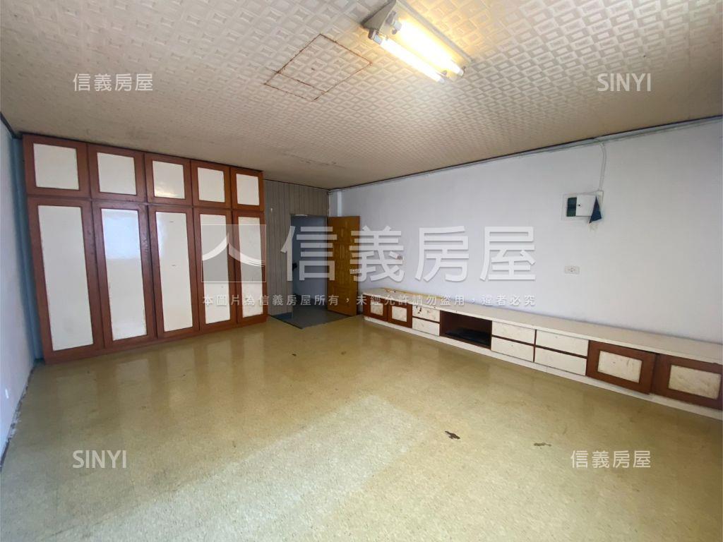 五權南路一樓優質店面房屋室內格局與周邊環境