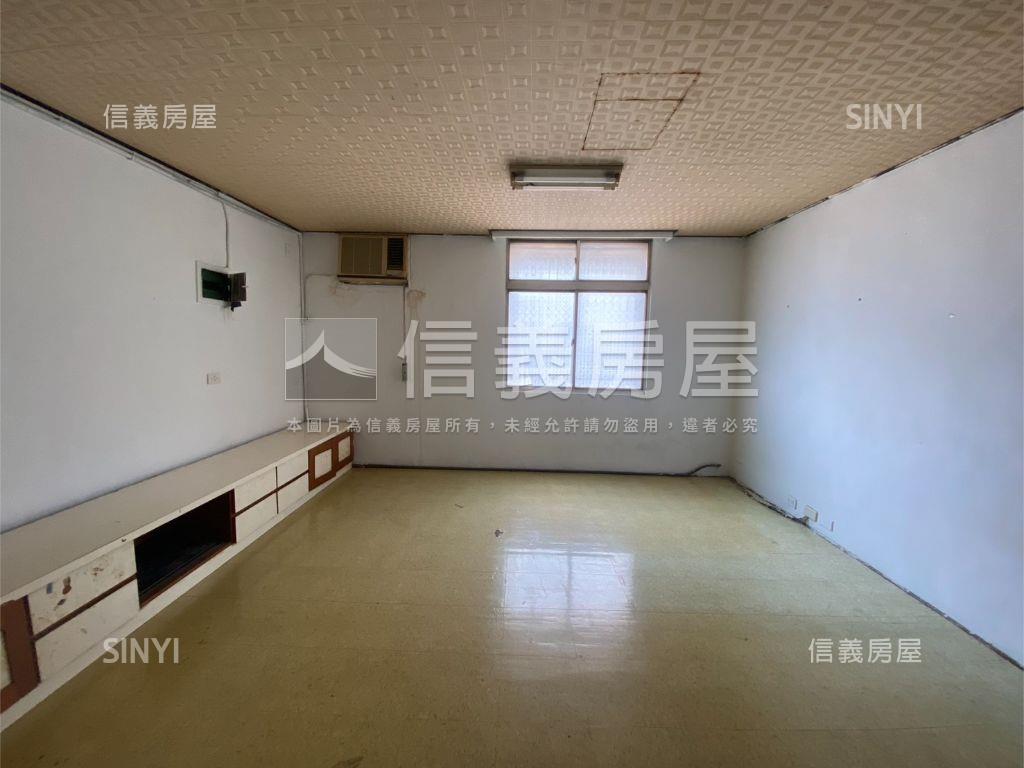 五權南路一樓優質店面房屋室內格局與周邊環境