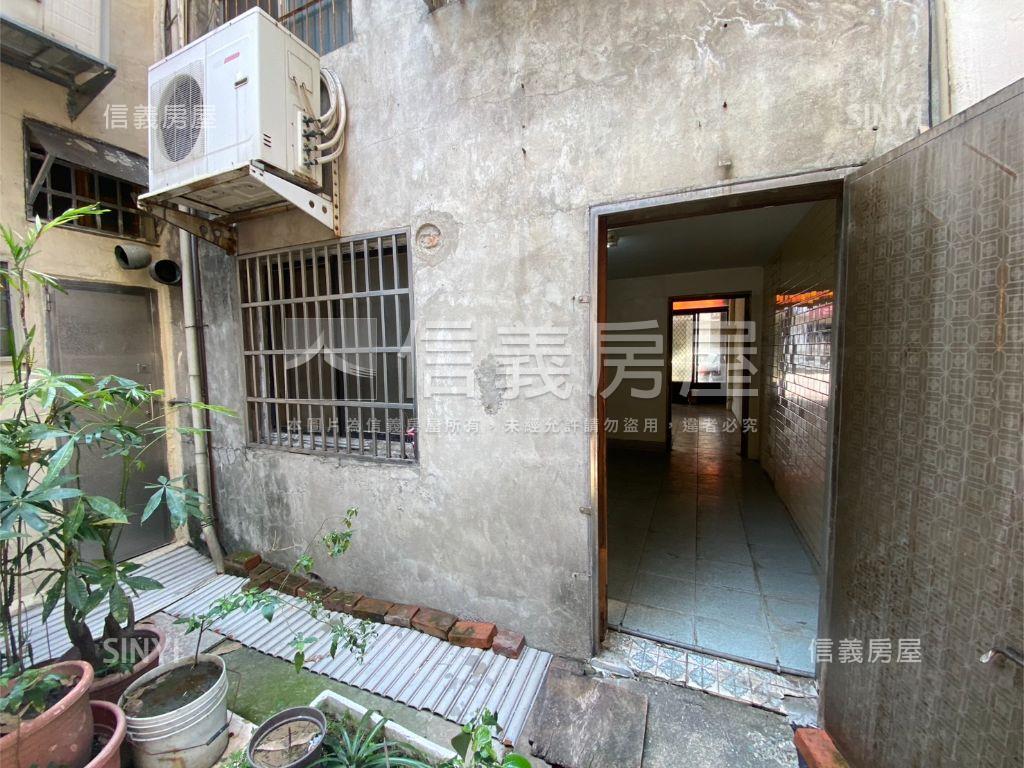 五權南路一樓優質店面房屋室內格局與周邊環境