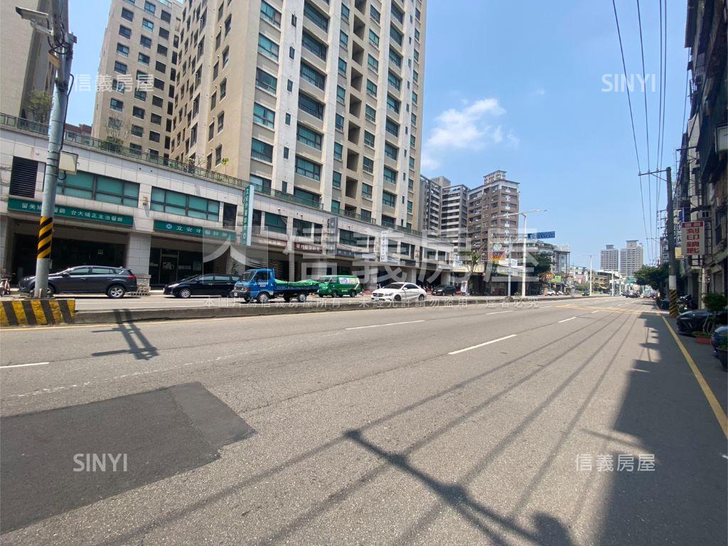 五權南路一樓優質店面房屋室內格局與周邊環境