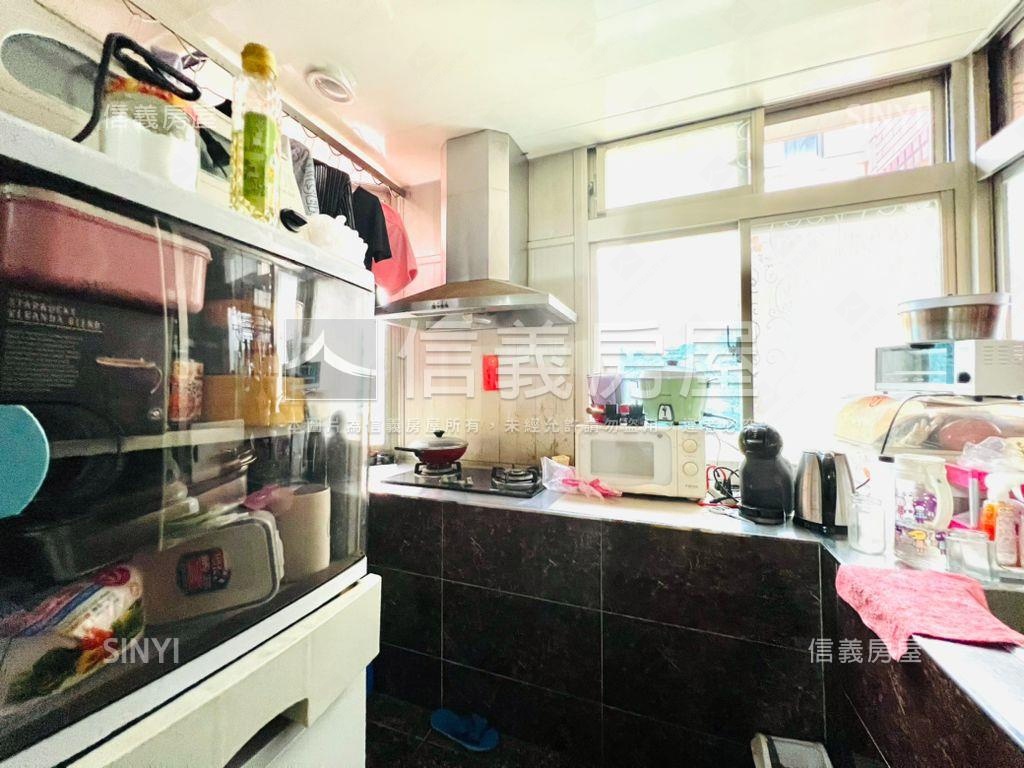 近捷運新婚首購置產美居屋房屋室內格局與周邊環境