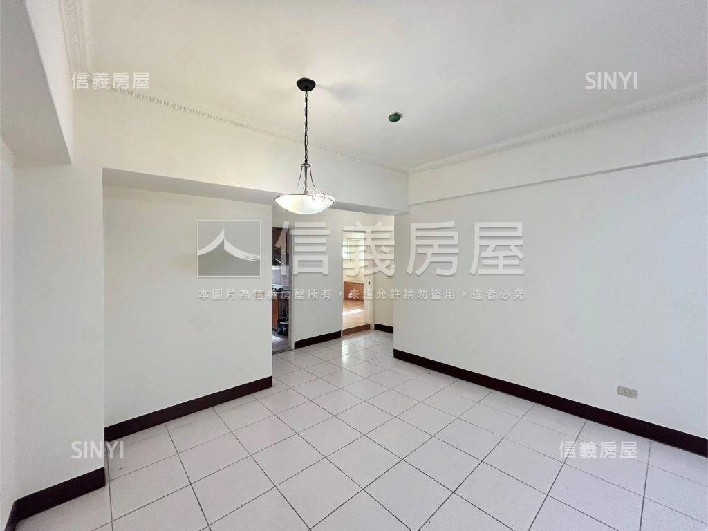 低總價三房有平面車位房屋室內格局與周邊環境