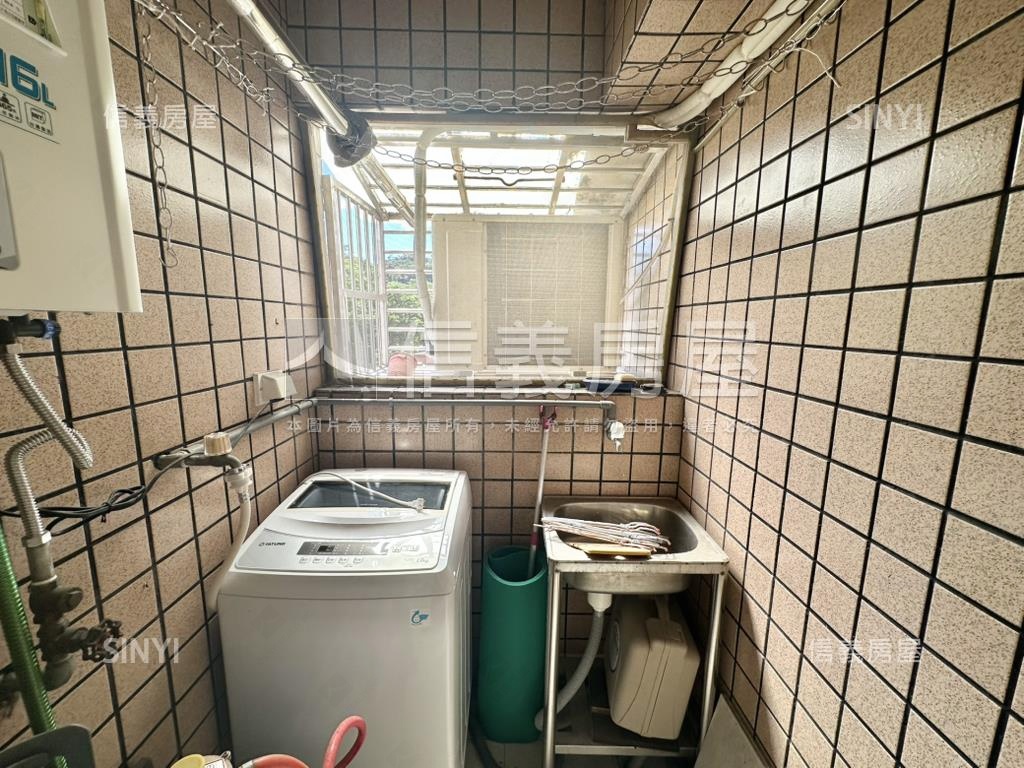 ★捷運☆河景次高樓電梯房屋室內格局與周邊環境