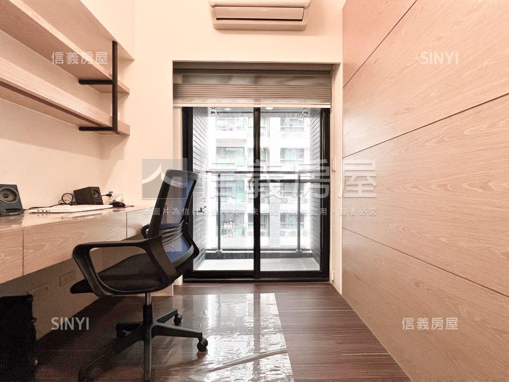 美術館邊間精美兩房房屋室內格局與周邊環境
