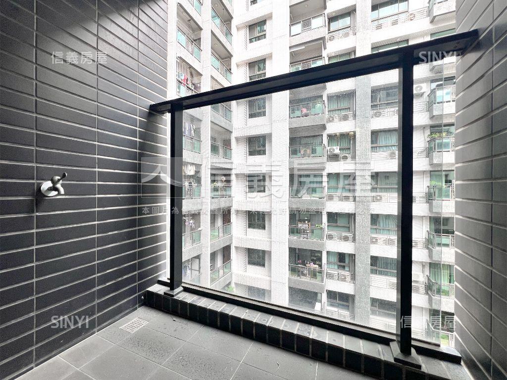 美術館邊間精美兩房房屋室內格局與周邊環境