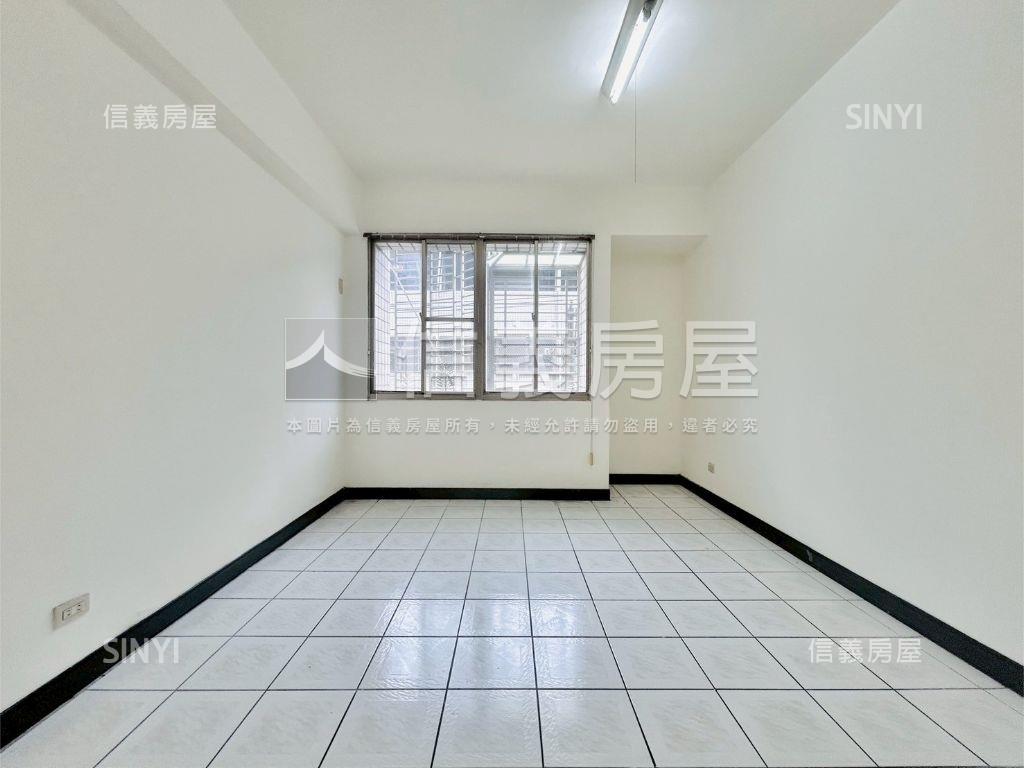 西屯～中康街４房＋車位房屋室內格局與周邊環境