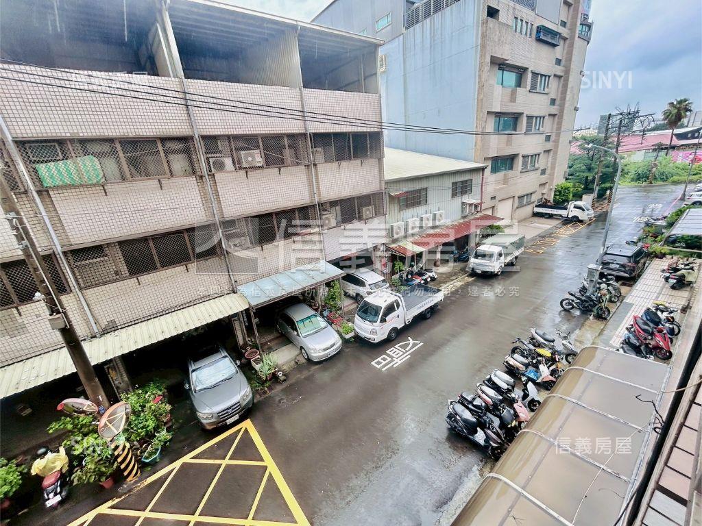 西屯～中康街４房＋車位房屋室內格局與周邊環境