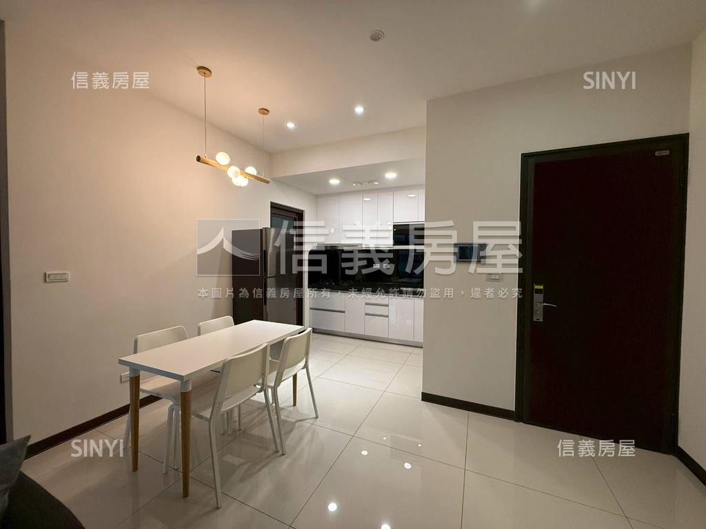 輕奢暖白．質感兩房房屋室內格局與周邊環境