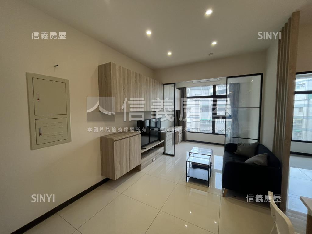 輕奢暖白．質感兩房房屋室內格局與周邊環境