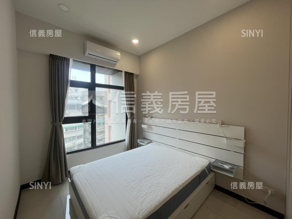 輕奢暖白．質感兩房房屋室內格局與周邊環境