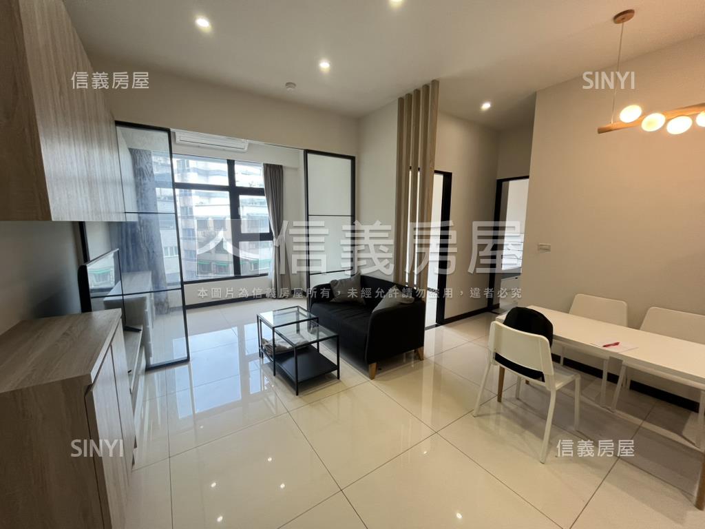 輕奢暖白．質感兩房房屋室內格局與周邊環境