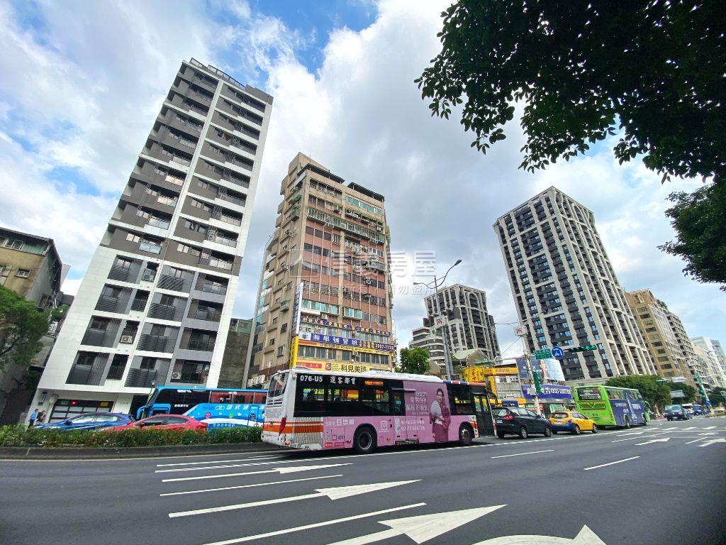 【中山藝極】雙連捷運美套房屋室內格局與周邊環境