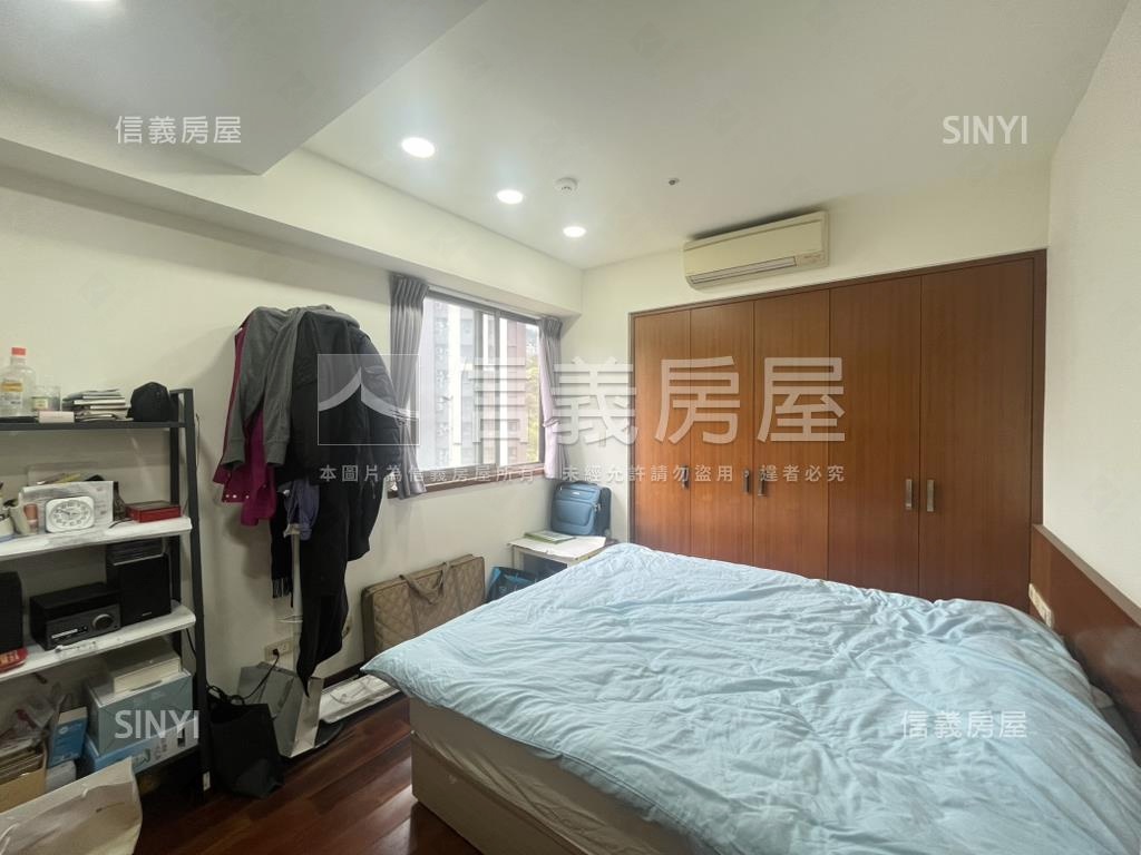 帝寶花園珍藏高樓３房車位房屋室內格局與周邊環境